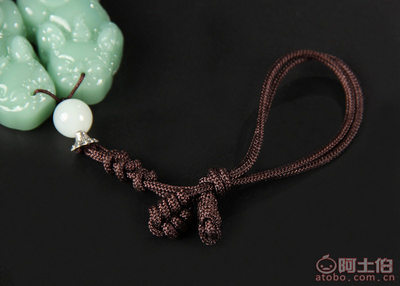 汽车挂件貔貅 保平安的车内吊饰与车用饰品选择